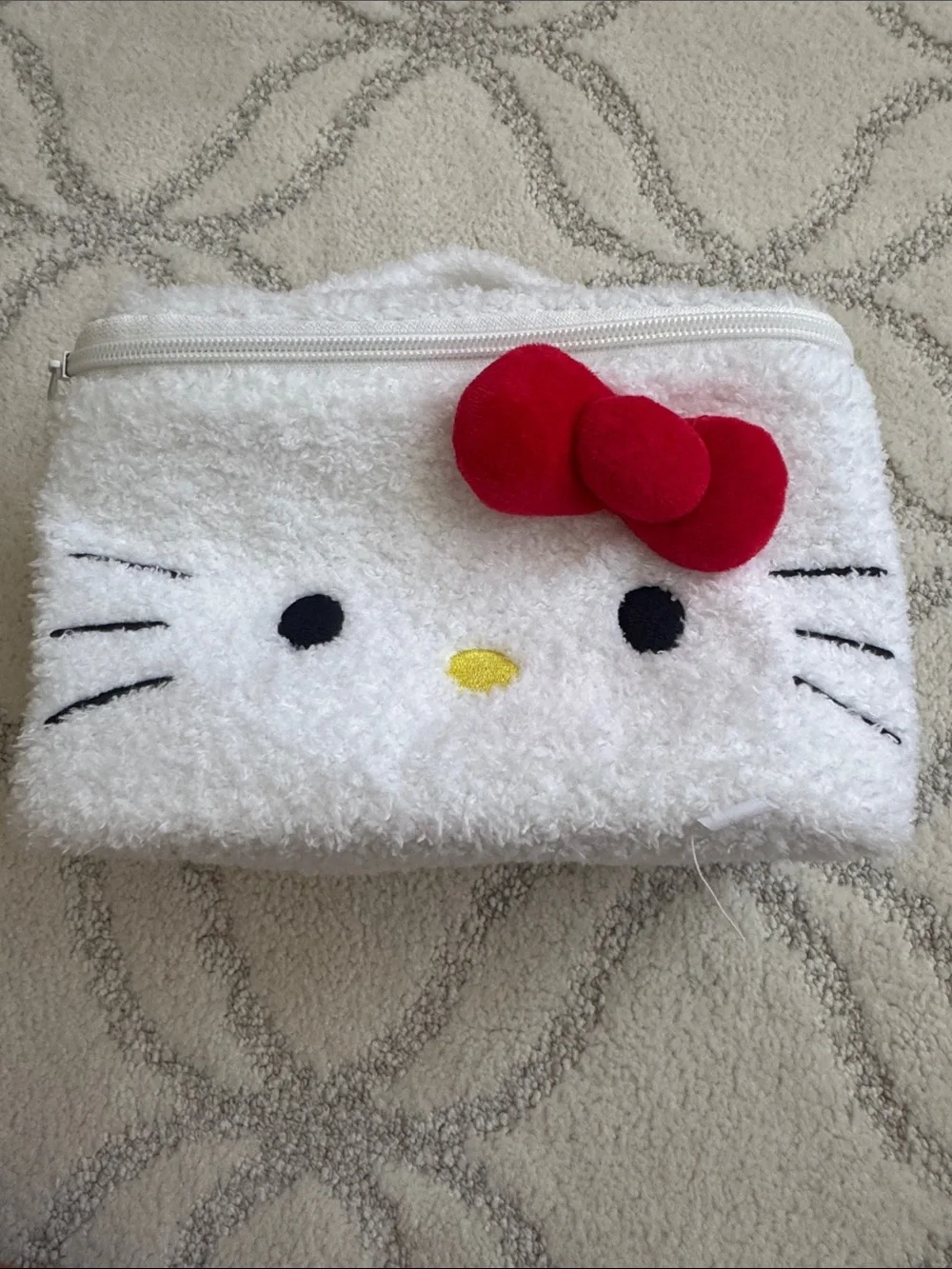 Hello Kitty Pink & White Kids Bath Gift Set with Red Bow Cosmetic Case